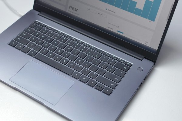 Revolutionizing Urban Mobility: The Role of AI in Optimizing Traffic Flow in Smart Cities Across the UK